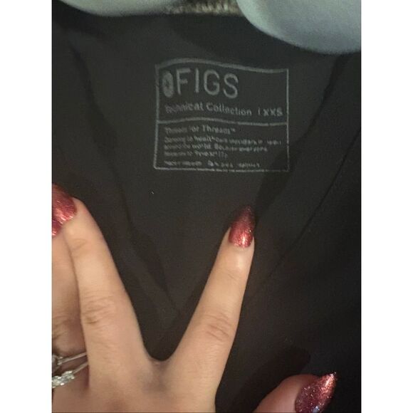 Figs Black Scrub Set - Picture 4 of 8